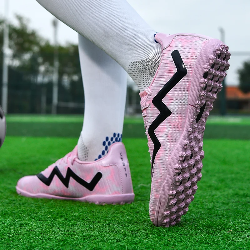 Crampons de Football unisexes pour jeunes, chaussures de Football légères pour l'entraînement des matchs, poignée améliorée, durables FG TF, confortables et respirantes – Image 4